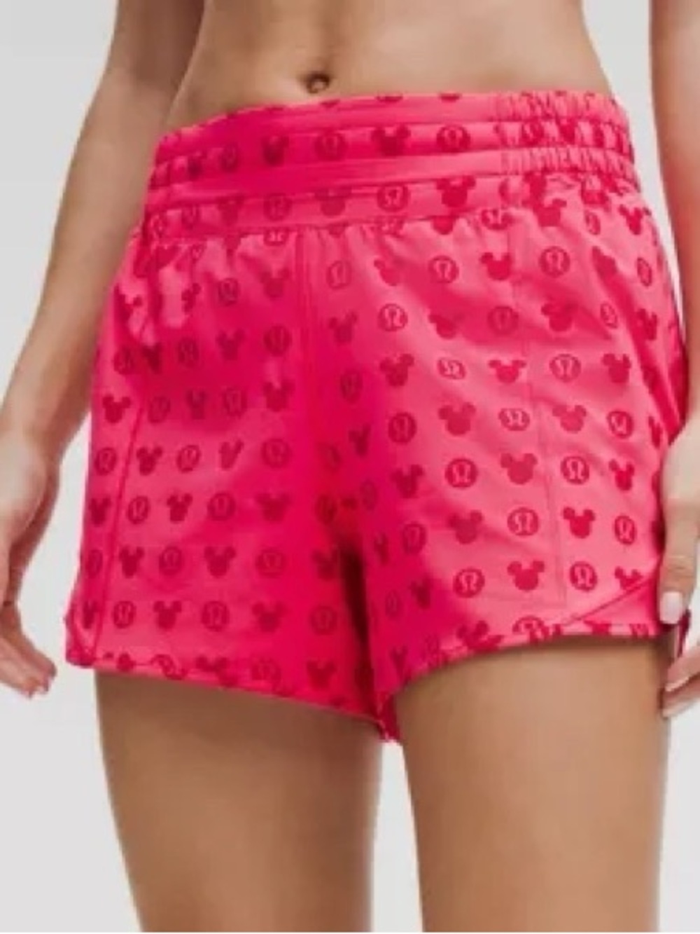 NWT Lululemon x Disney Hotty Hot Shorts 4” Pink Mickey Print Size 4